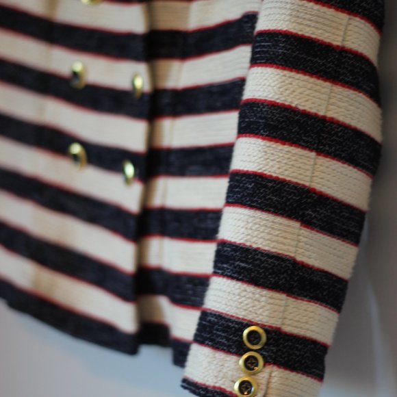 Classic striped blazer - Picture 2 of 7